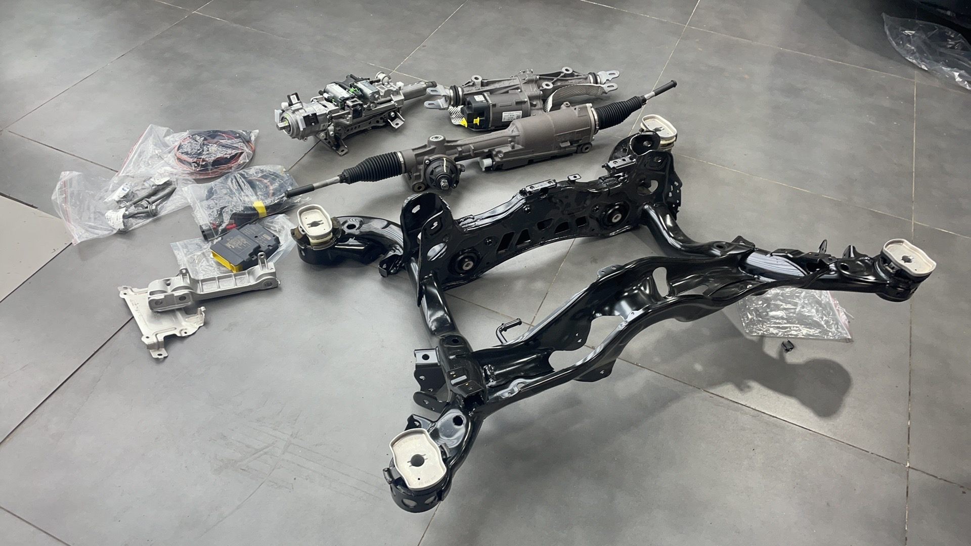 適用于奧迪A6A8Q7Q8升級后輪轉向機輔助轉彎系統四輪驅動轉向