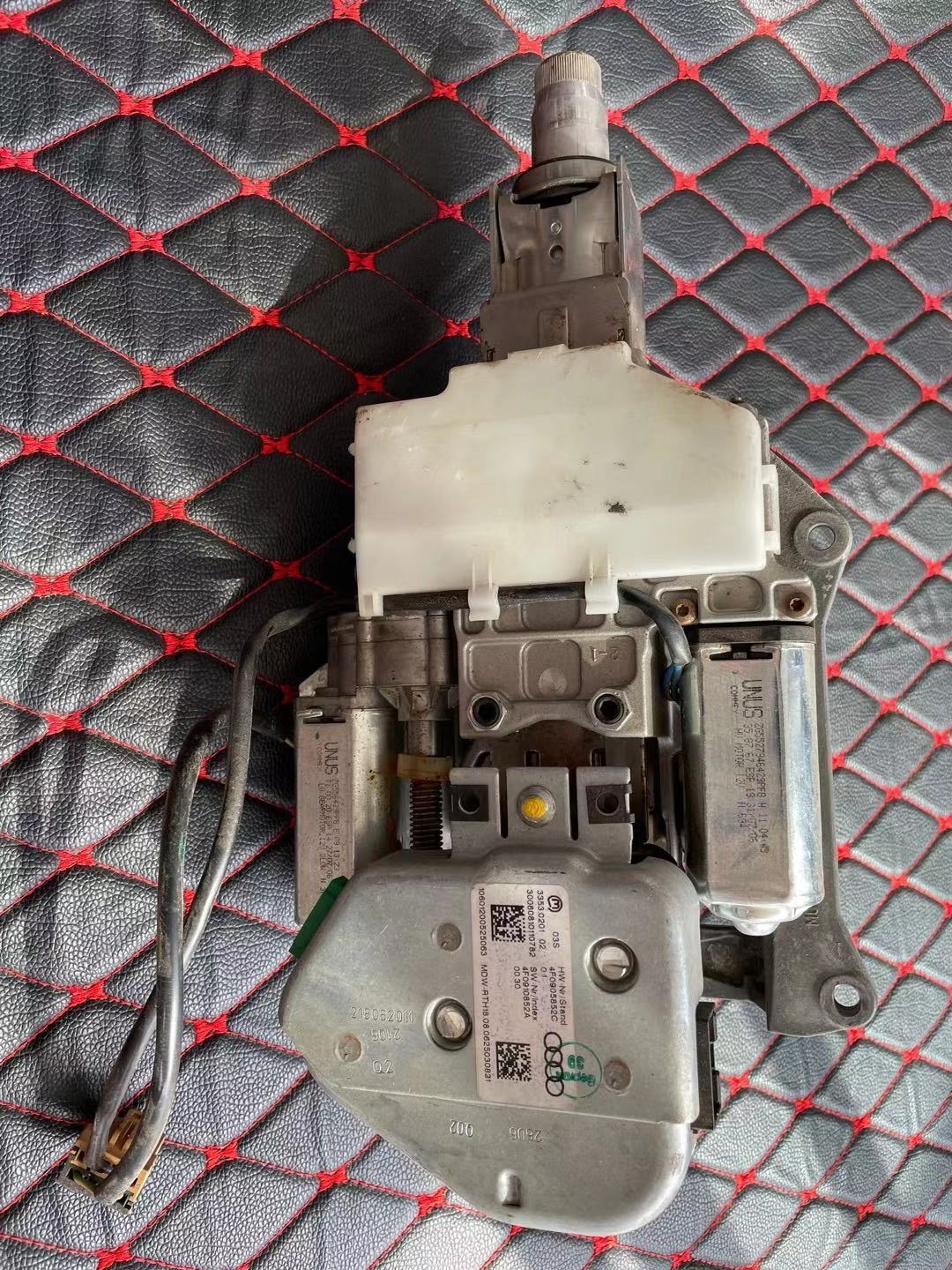 奧迪A6L/C6/Q7轉向柱方向機電調管柱J518防盜模塊電腦4F0419501T